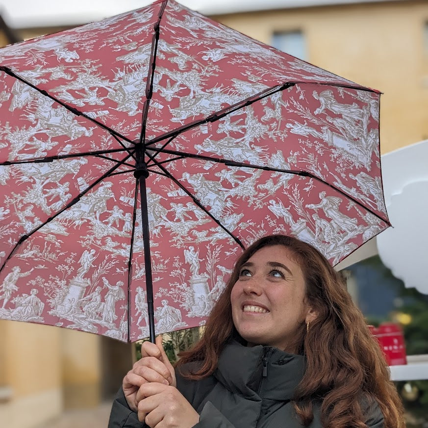 LE NOMADE - LE PARAPLUIE ROUGE AU MOTIF TOILE DE JOUY