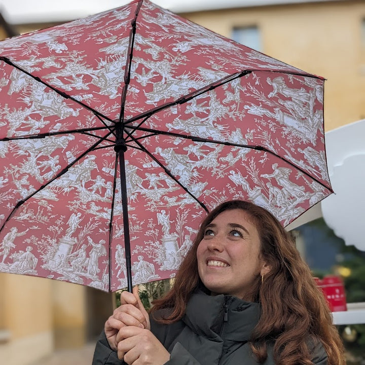 LE NOMADE - LE PARAPLUIE ROUGE AU MOTIF TOILE DE JOUY