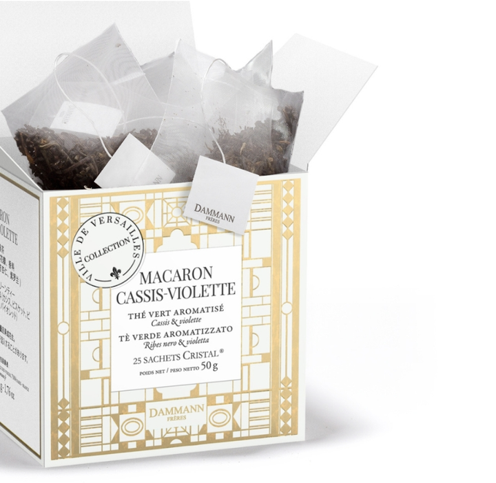 Macaron Cassis Violette    Thé vert , Biscuit, Amande, Violette, Cassis